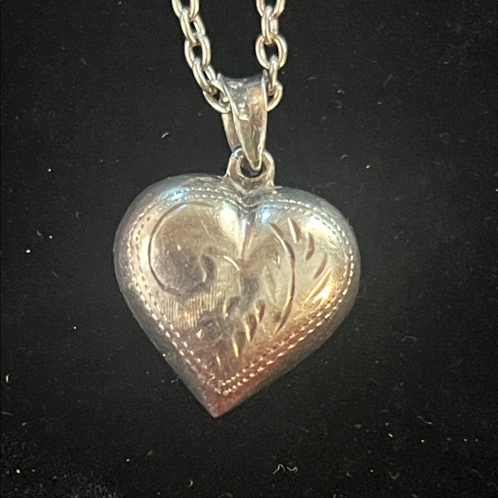 925 STERLING SILVER PUFFY HEART NECKLACE